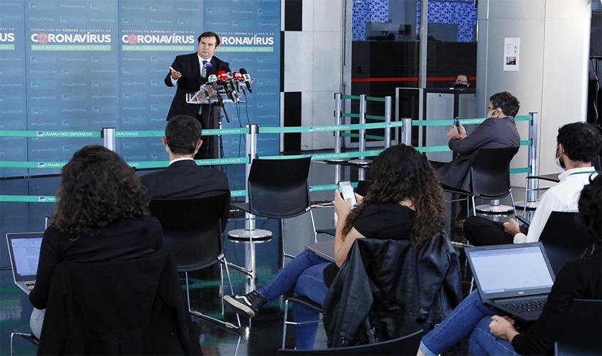 Maia defende revogação da portaria do MEC que eliminou cotas em cursos de pós-graduação  