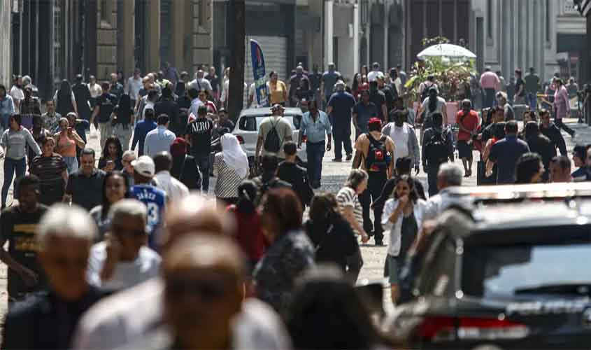 Projeto autoriza e regula uso de 'tasers' pelos cidadãos