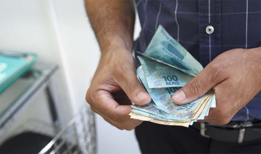 Servidores públicos recebem valores indevidos de planos econômicos