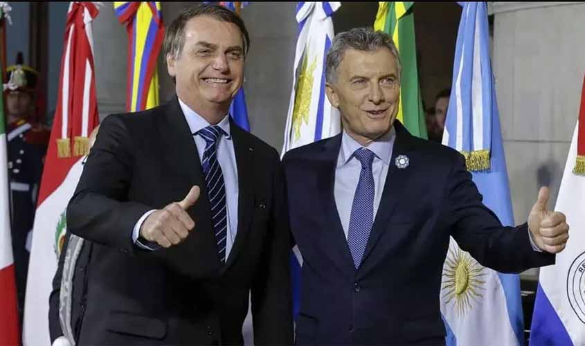 Ilude-se quem vislumbra vida curta de Bolsonaro no governo