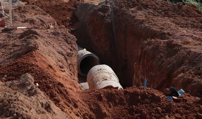 Equipes de obras trabalham em vários pontos de Porto Velho nesta segunda (18)