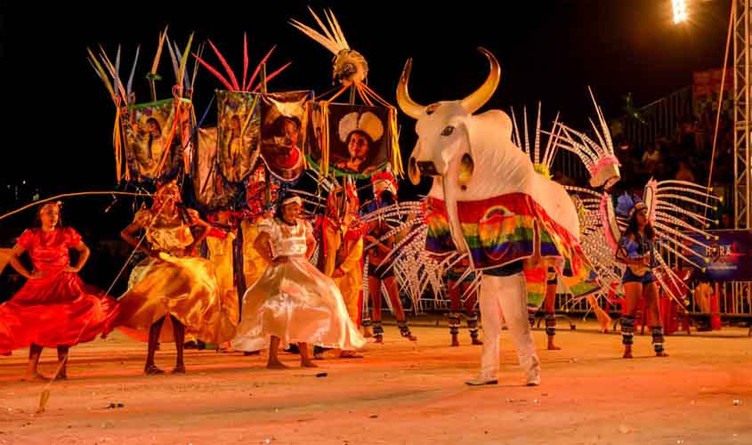 Boi-Bumbá Mimoso exalta a cultura e a resistência no Arraial Flor do Maracujá 2025