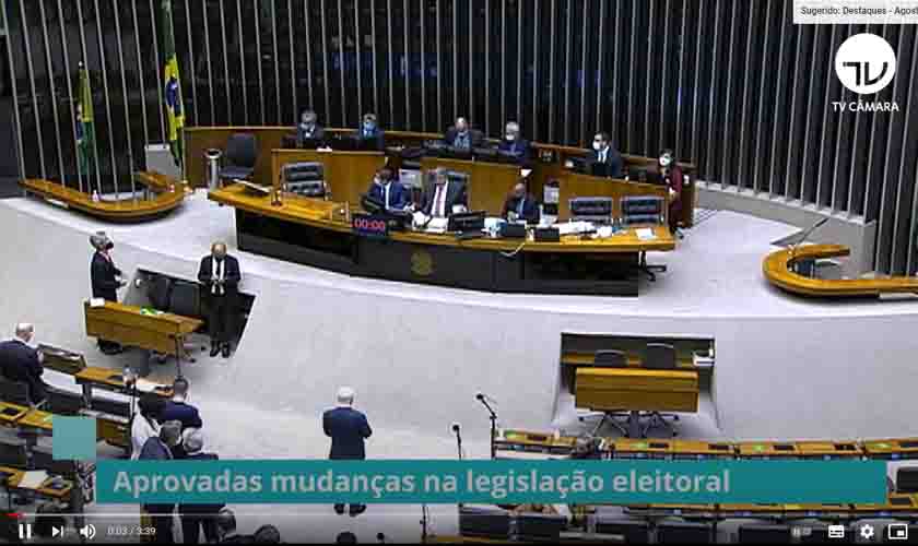 Câmara aprova reforma eleitoral em 2º turno; proposta vai ao Senado  