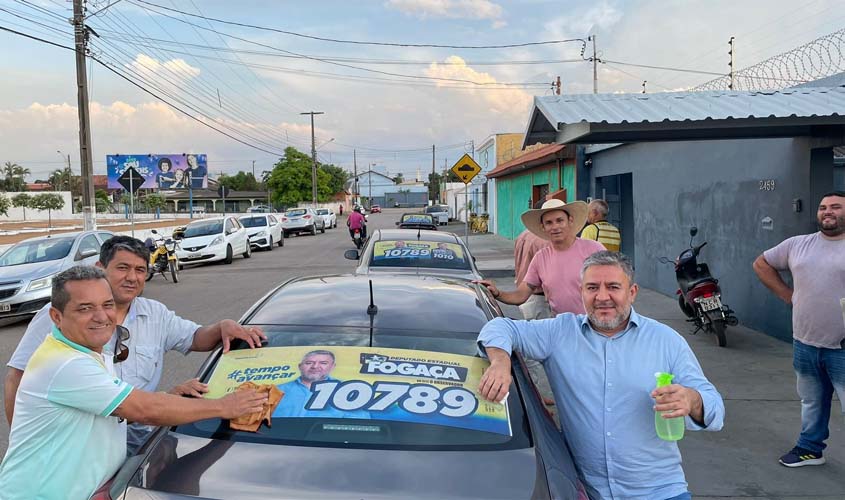 Fogaça inicia adesivaço de sua campanha eleitoral para deputado estadual 