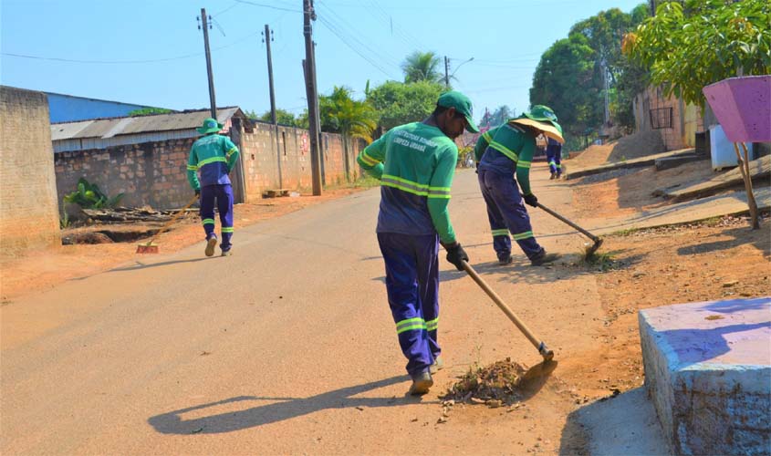 Prefeitura realiza mutirão de limpeza em bairros