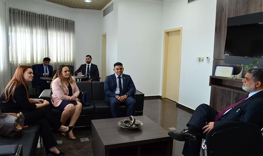 Justiça do Trabalho e advocacia trabalhistas são temas de diálogo em agenda institucional