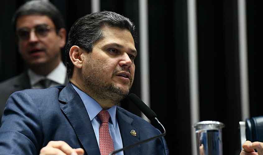 Senado afasta historiador Eduardo Bueno, o 'Peninha', do Conselho Editorial 