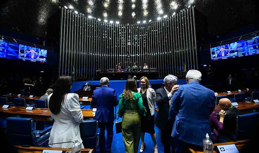 Senado aprova conta de luz gratuita para famílias de baixa renda
