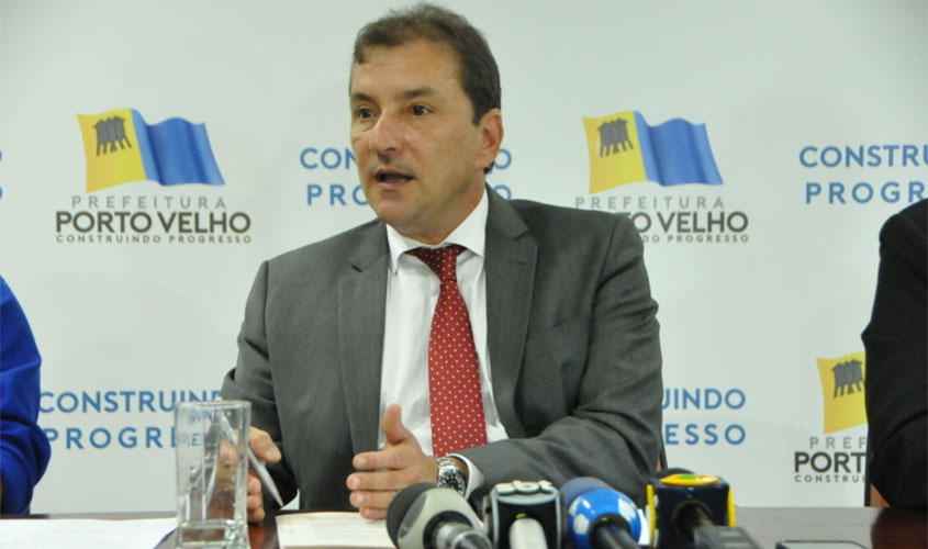 Prefeito Hildon Chaves consegue fim de obras embargadas em todo Brasil