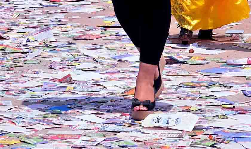 'Santinhos' biodegradáveis: ideia ganha apoio e vira projeto de lei