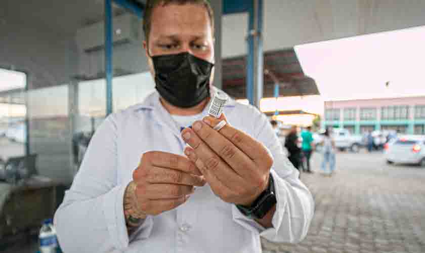 Município inicia a terceira dose em pessoas com mais de 50 anos