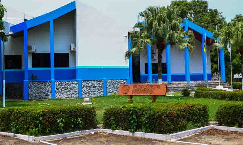 Prefeito transfere feriado do Dia do Servidor Público