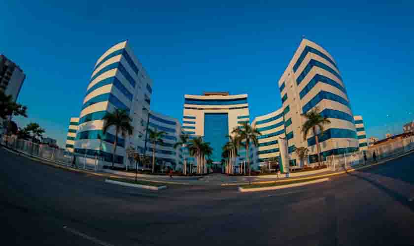 Governo de Rondônia publica decreto que libera capacidade total e horário ilimitado em estabelecimentos