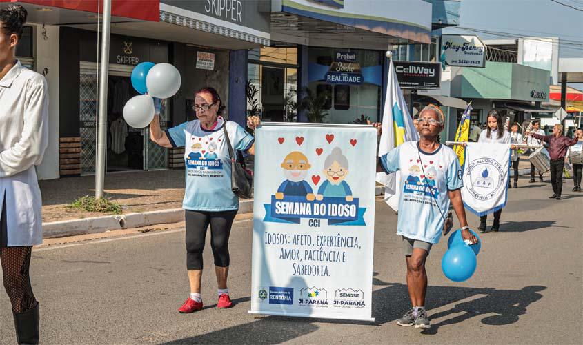 Caminhada abre atividades comemorativas à Semana do Idoso no CCI