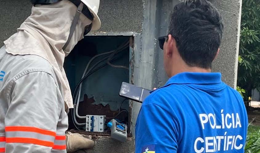 Polícia flagra furto de energia em salão nobre