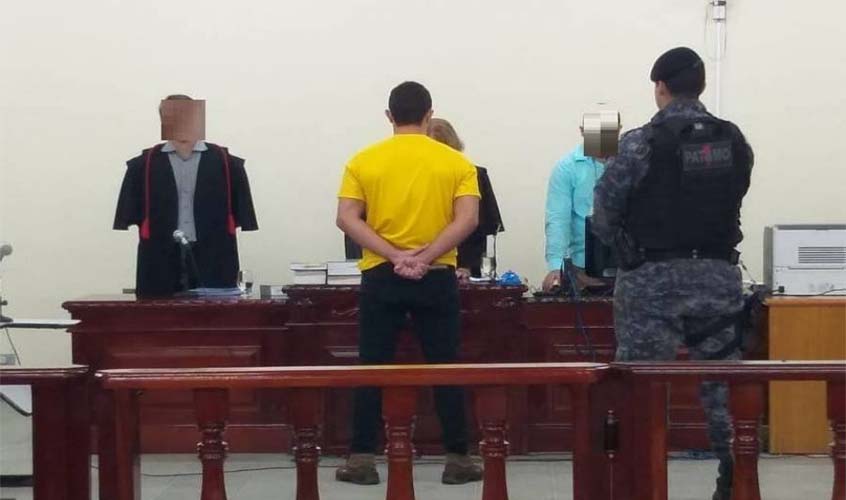 Homem que esfaqueou outro após recusa de mulher para dançar é condenado a quase cinco anos de prisão