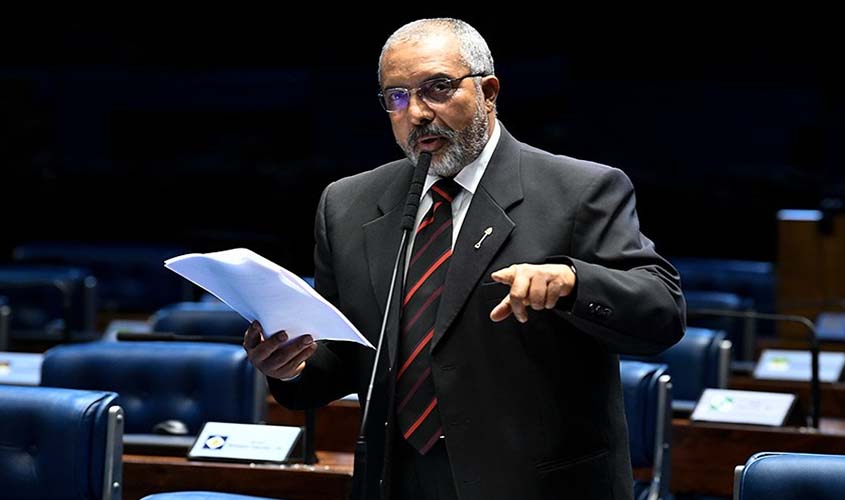 Paim cita Gaspari: 'Tomar dinheiro de desempregado é covardia'