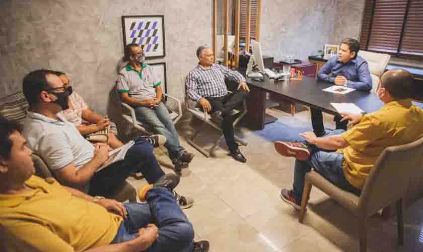 Deputado Jair Montes recebe representantes de Sindicatos e Associações dos taxistas intermunicipais