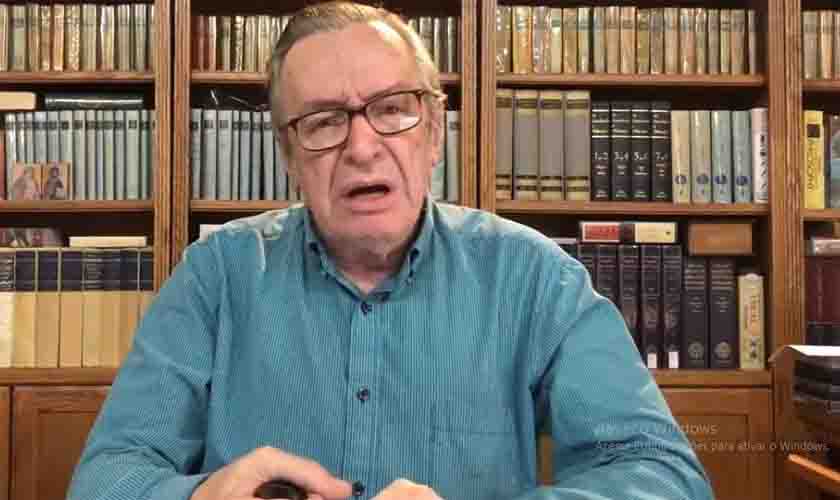 Olavo de Carvalho fugiu para os EUA após ser intimado pela PF