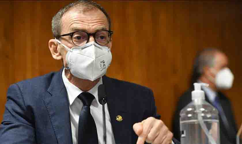 Autor de postagem contra Contarato e o filho diz estar 