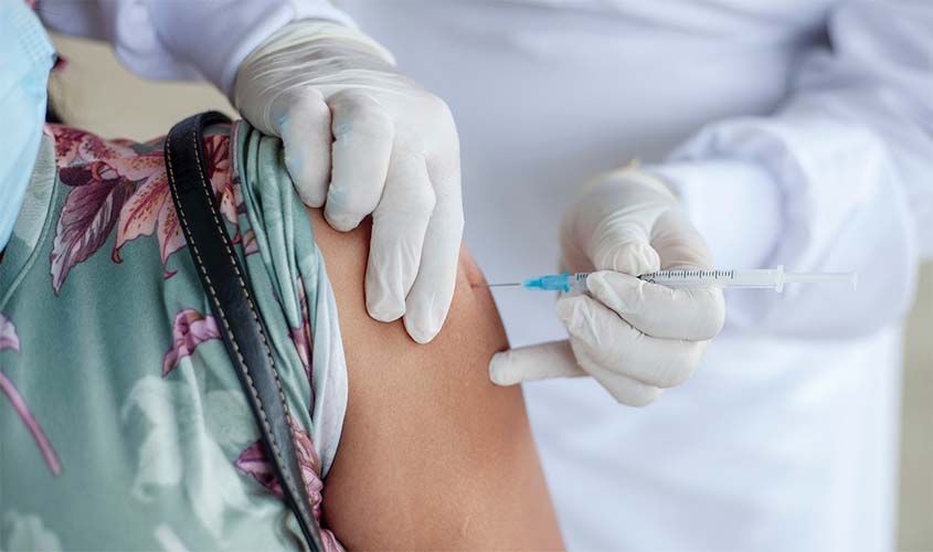 MP reitera importância da vacinação diante de escalada de casos de covid no país