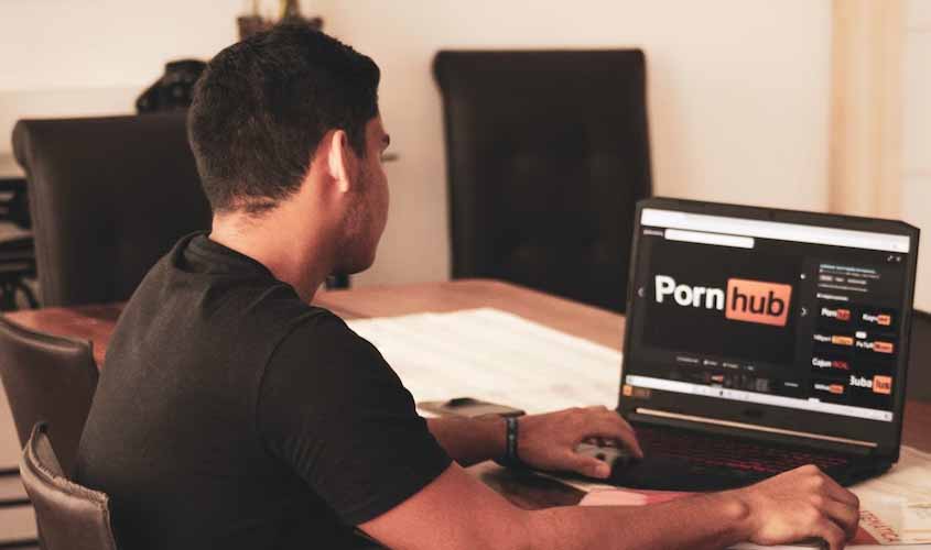 Dos 10 sites mais populares do brasil, 2 são adultos