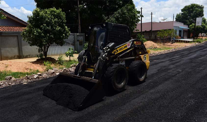 Programa Poeira Zero inicia pavimentação na rua das Flores
