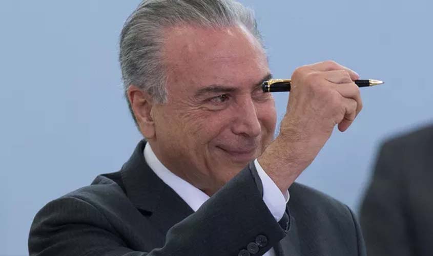 Temer veta projeto sobre negociação coletiva no serviço público