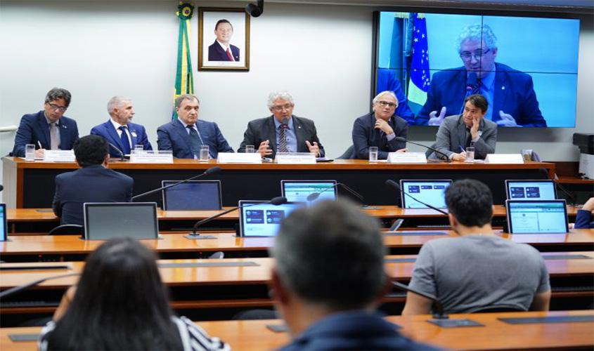 Especialistas divergem sobre permissão para polícias investigarem crimes