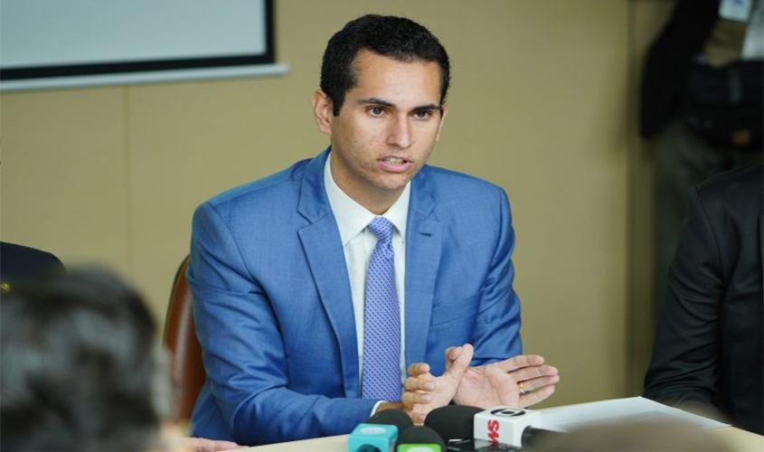 Relator do Orçamento minimiza polêmica sobre fundo eleitoral e destaca aumento de investimentos