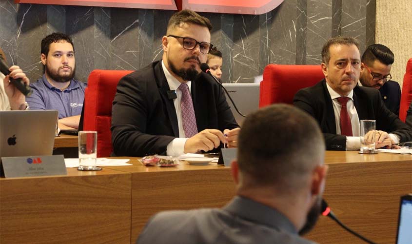 Presidente da OAB-RO suspende advogado acusado de estelionato