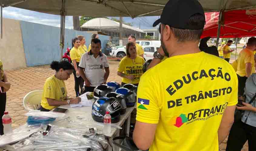 Ação do Detran-RO promove troca de capacetes para motociclistas e reforça compromisso de trânsito seguro