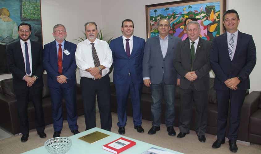 Magistrados do Mato Grosso verificam de perto a implantação do SEEU em Rondônia