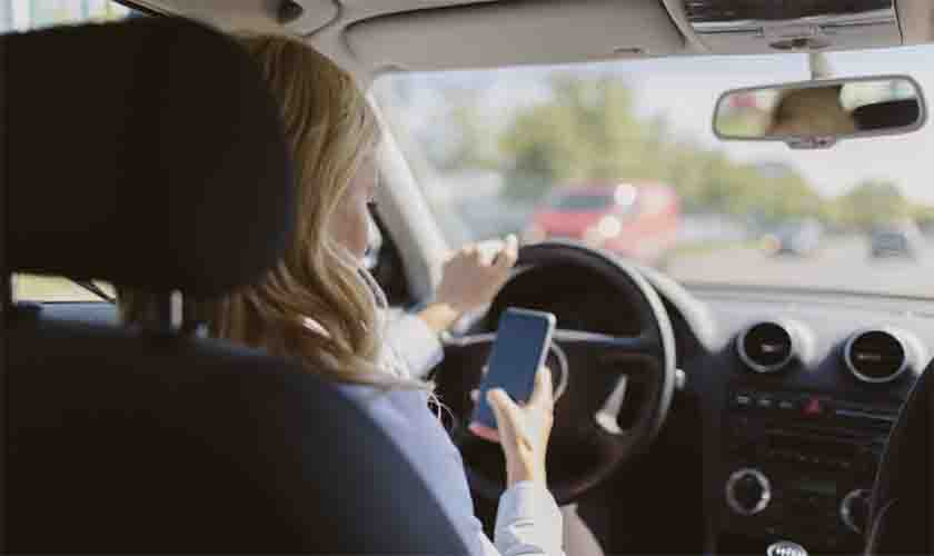 Consultora em trabalho externo consegue pagamento de horas extras