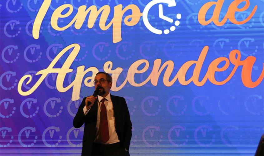 MEC lança programa para aprimorar alfabetização