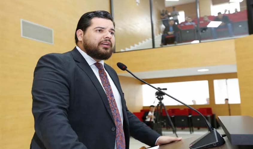 Deputado Jean Oliveira comemora escola militar em Alta Floresta D’Oeste   