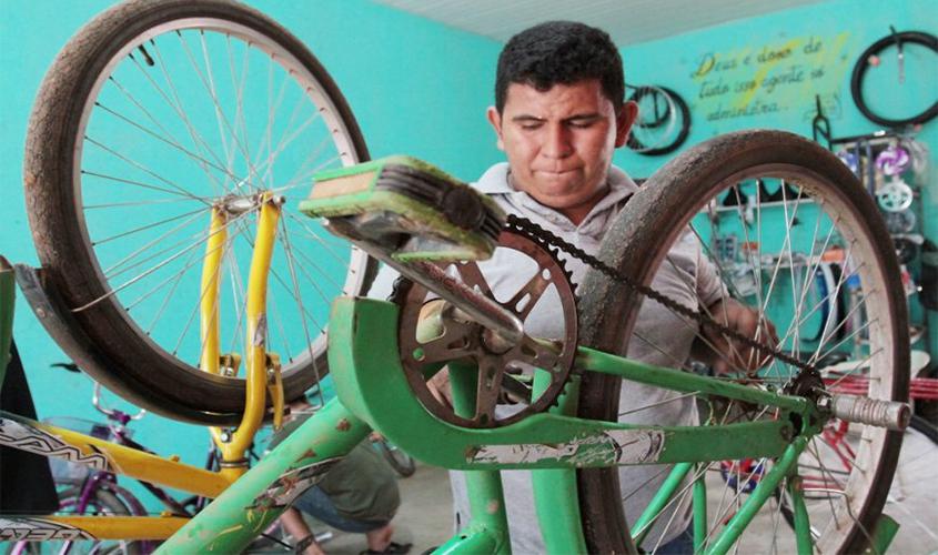 Banco do Povo receberá quase R$ 12 milhões de investimento e adotará nova política de microcrédito