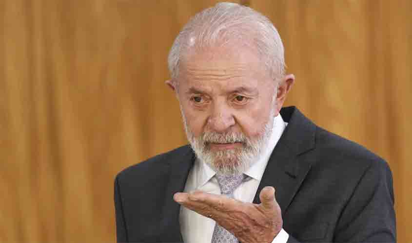 Lula defende presunção de inocência a denunciados por golpe de Estado