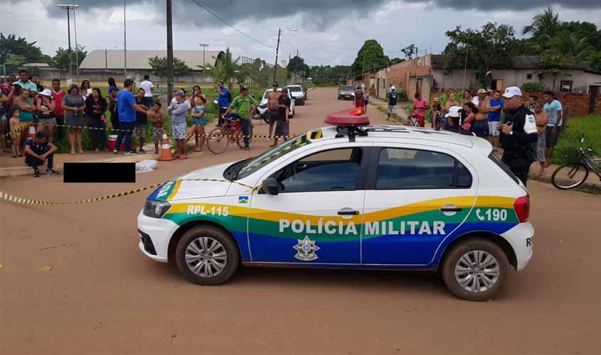 Carro atropela e mata mulher na zona leste de Porto Velho