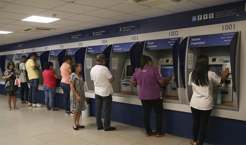 Governo suspende por 120 dias bloqueio de pagamento de benefícios