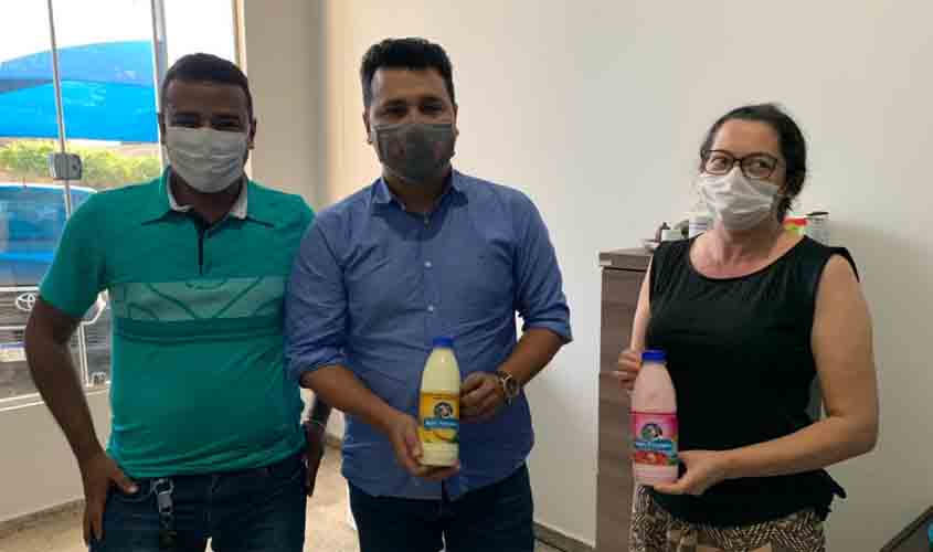 Marcelo Cruz discute parceria com prefeita de Vale do Paraíso