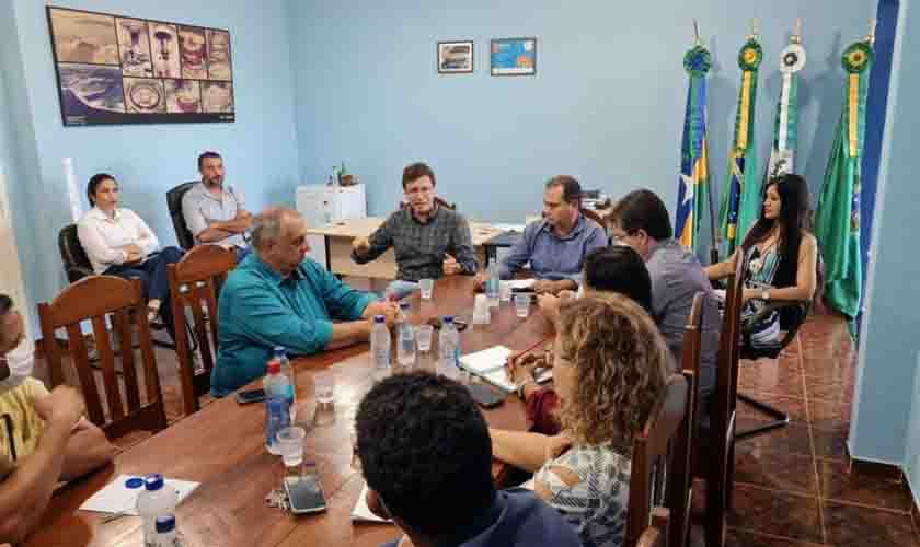 Programa de Alfabetização na Idade Certa (PAIC) é assunto de reunião entre TCE, MPC e gestores de Itapuã do Oeste