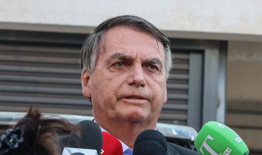 Saiba como funcionou fraude de cartão de vacina de Bolsonaro