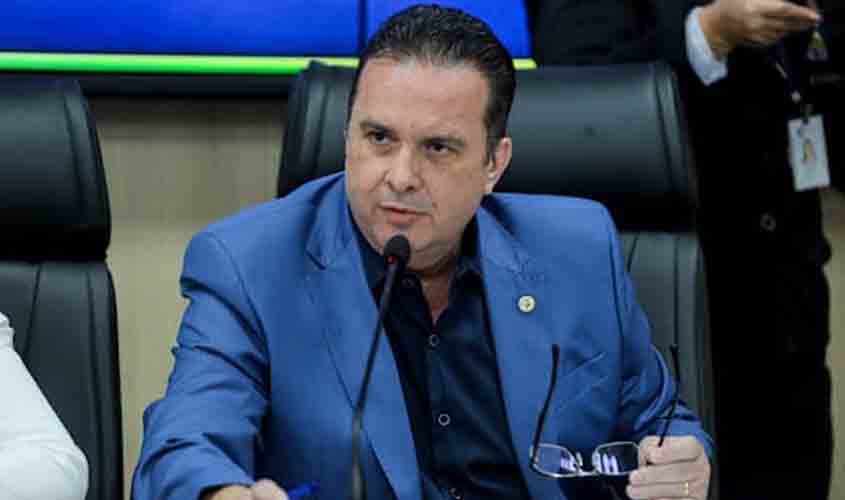 Deputado Luís do Hospital cobra soluções concretas para os servidores da saúde