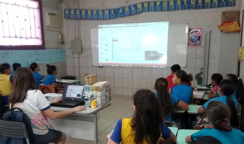 Semed usa o cordel para incentivar a leitura na rede municipal