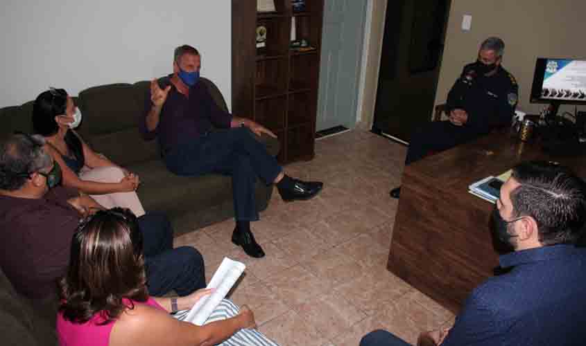 Adelino Follador participa de reunião com Comando Geral da PM/RO e grupo da Ong Amparo Animal