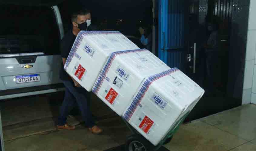 Rondônia recebe 13ª remessa de vacinas contra a covid-19; 40.150 mil doses irão contemplar os 52 municípios