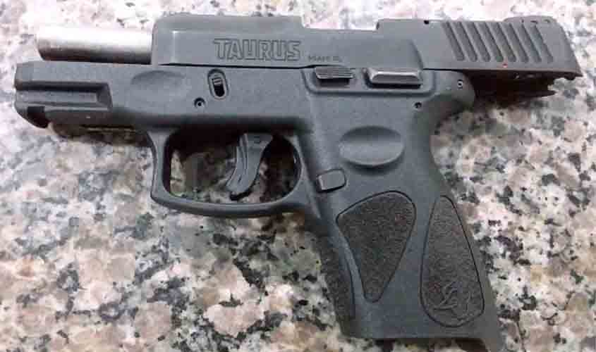 Homem é preso portando arma de fogo durante abordagem policial