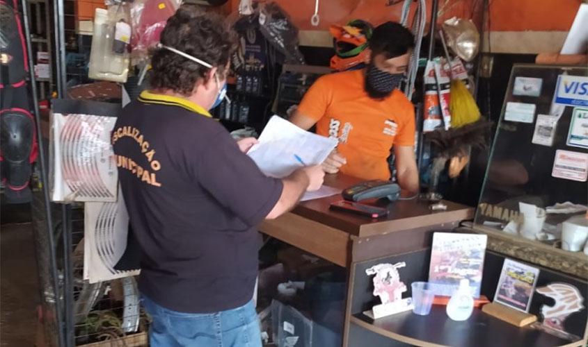 Prefeitura fiscaliza regras de distanciamento social na capital