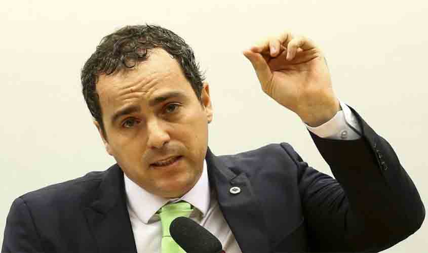 STF afasta presidente do Ibama do cargo, investigado por esquema de exportação ilegal de madeira